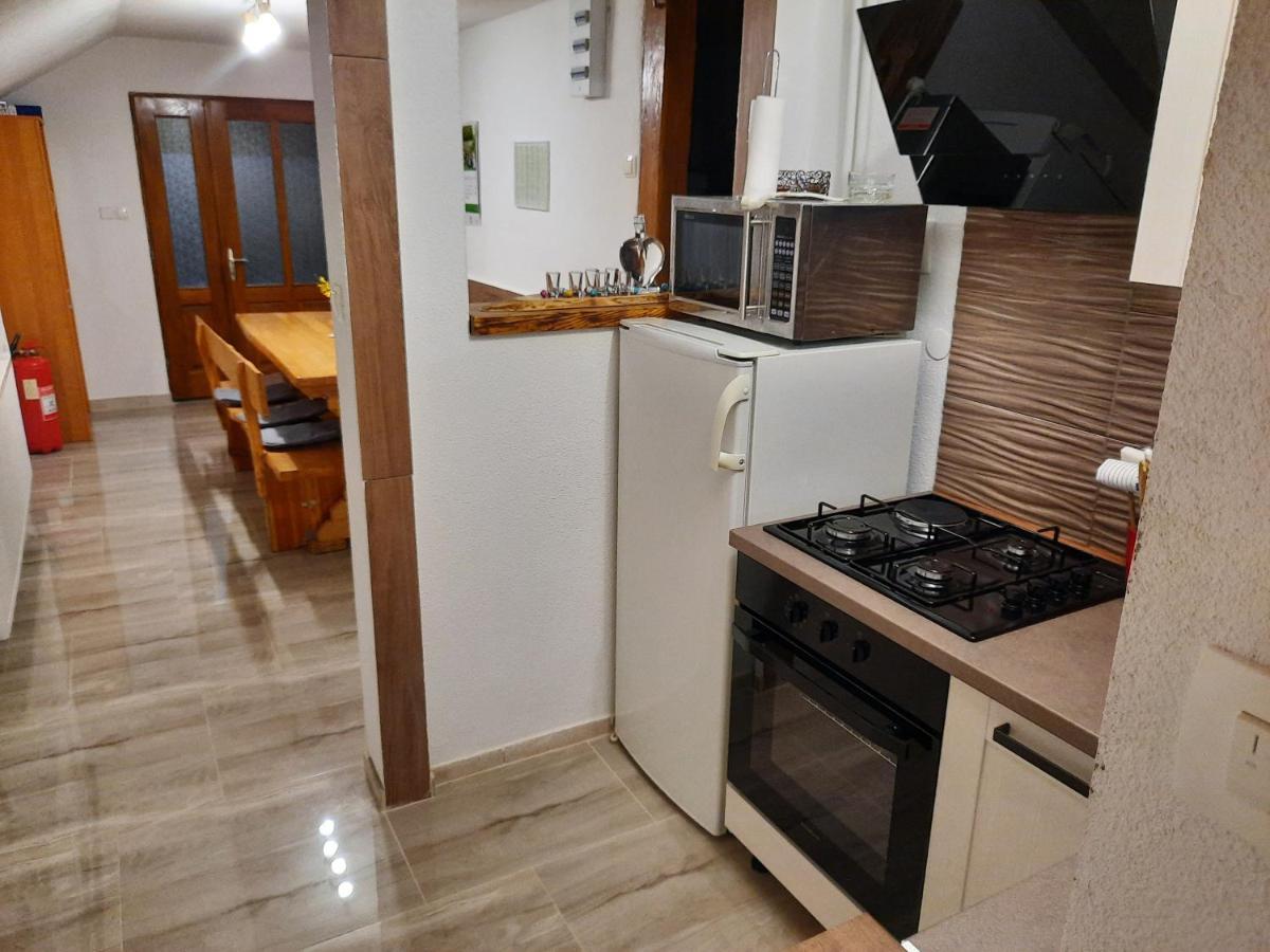 Kuca Za Odmor Dikka Brusane Lika Exterior foto